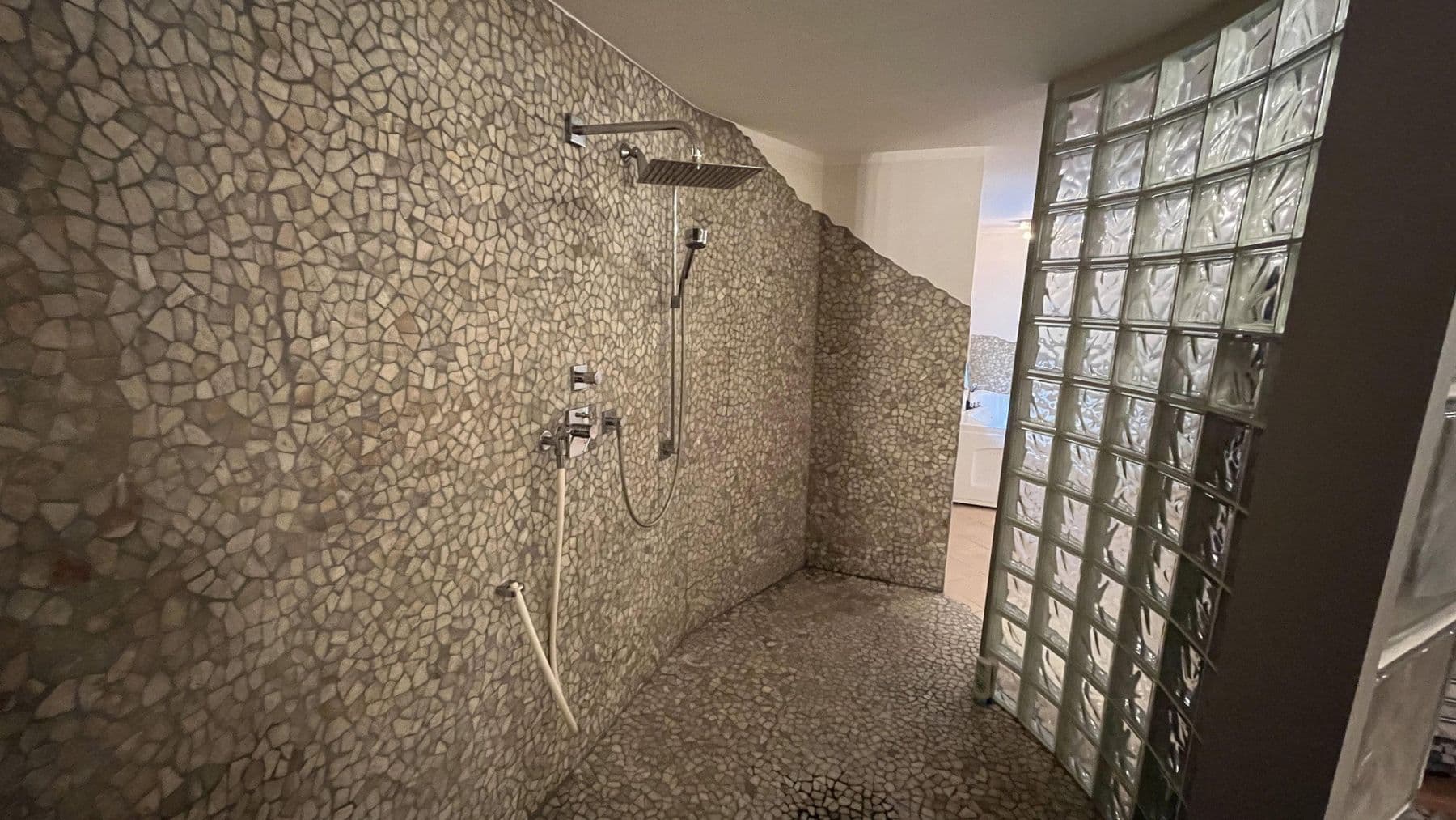 Prodej domu 334 m², pozemek 476 m², Anna-Nopper-Str. 17, Kornwestheim, Bádensko-Württembersko Prodej domu 334 m², pozemek 476 m², Anna-Nopper-Str. 17, Kornwestheim, Bádensko-Württembersko