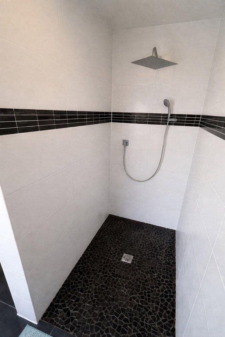 Prodej domu 334 m², pozemek 476 m², Anna-Nopper-Str. 17, Kornwestheim, Bádensko-Württembersko Prodej domu 334 m², pozemek 476 m², Anna-Nopper-Str. 17, Kornwestheim, Bádensko-Württembersko