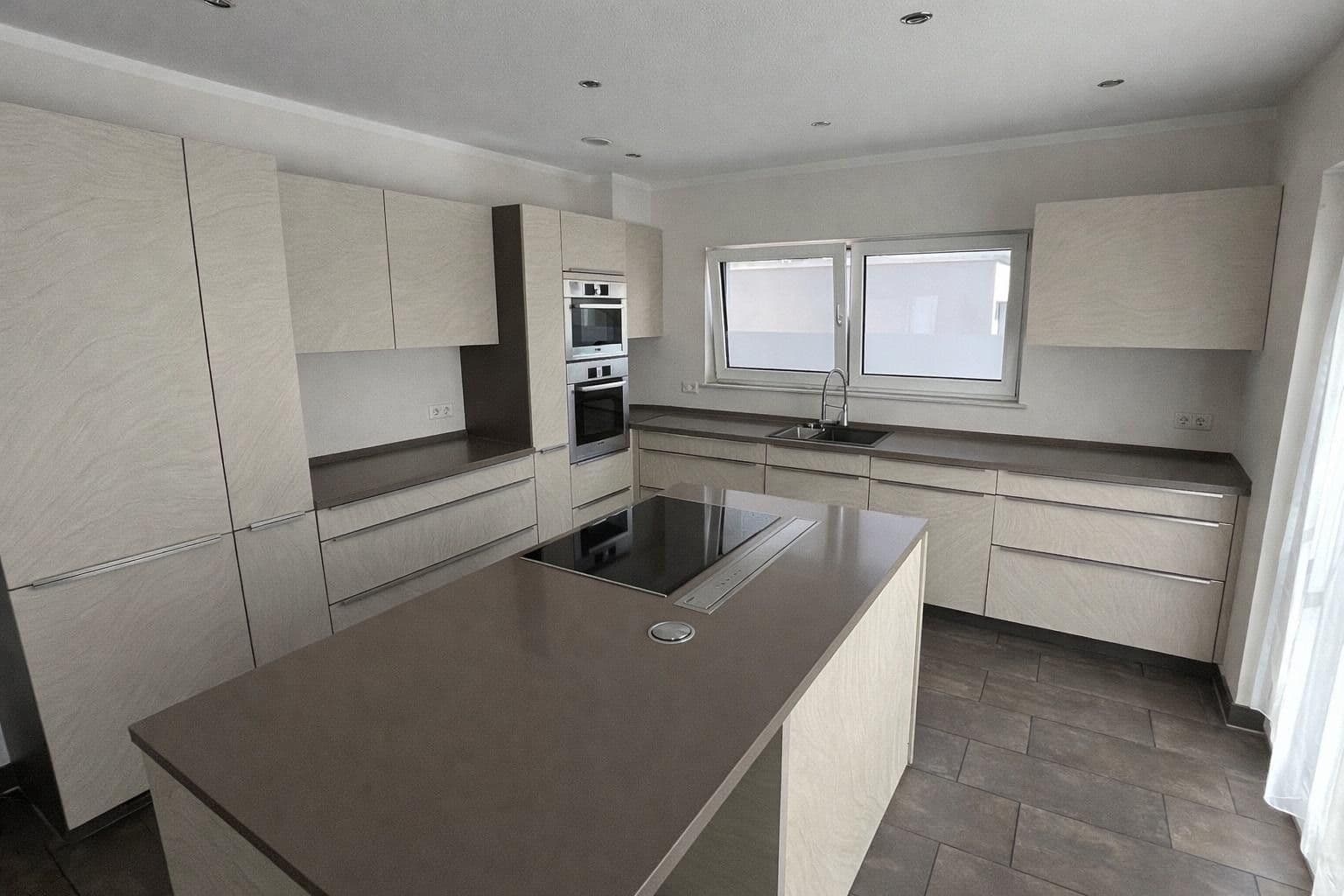 Prodej domu 334 m², pozemek 476 m², Anna-Nopper-Str. 17, Kornwestheim, Bádensko-Württembersko Prodej domu 334 m², pozemek 476 m², Anna-Nopper-Str. 17, Kornwestheim, Bádensko-Württembersko