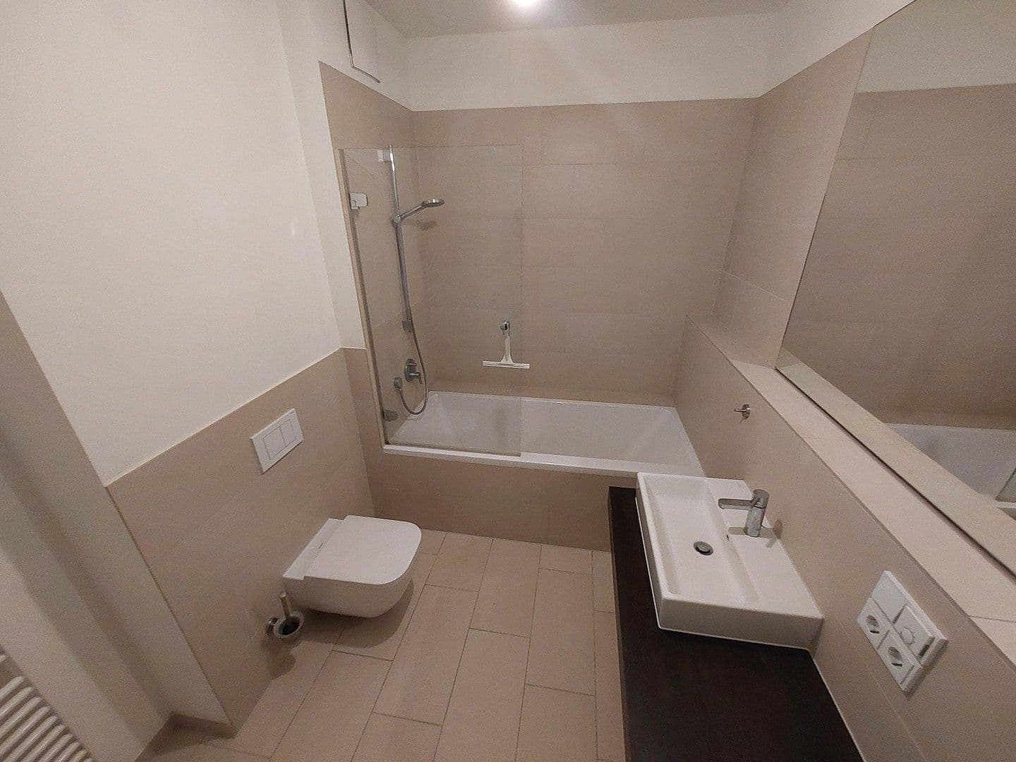 Prodej bytu 2+1 57 m², Kommandantenstraße 77, Berlin, Berlín Prodej bytu 2+1 57 m², Kommandantenstraße 77, Berlin, Berlín