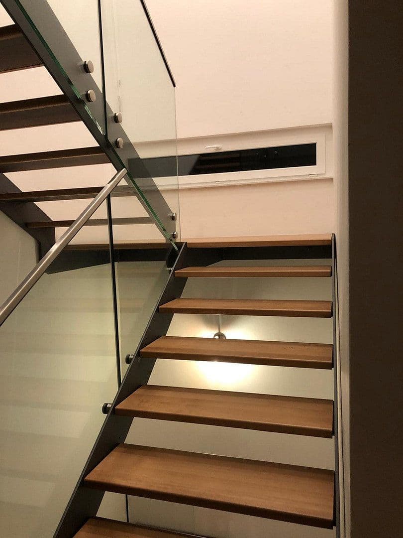 Pronájem bytu 4+1 210 m², Koblenz, Porýní-Falc Pronájem bytu 4+1 210 m², Koblenz, Porýní-Falc