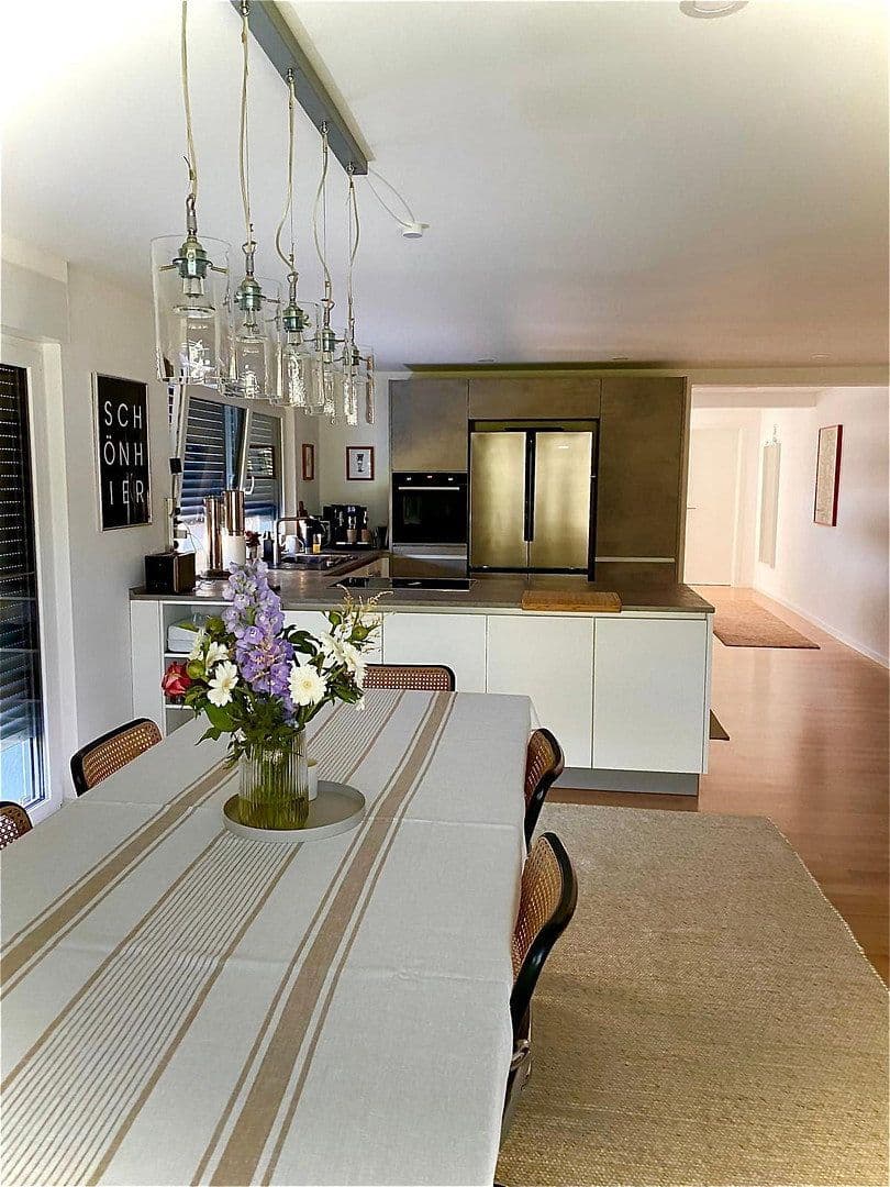 Pronájem bytu 4+1 210 m², Koblenz, Porýní-Falc Pronájem bytu 4+1 210 m², Koblenz, Porýní-Falc