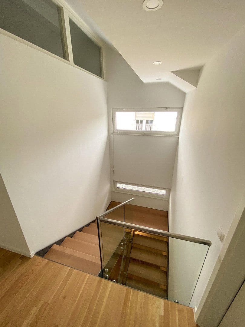 Pronájem bytu 4+1 210 m², Koblenz, Porýní-Falc Pronájem bytu 4+1 210 m², Koblenz, Porýní-Falc