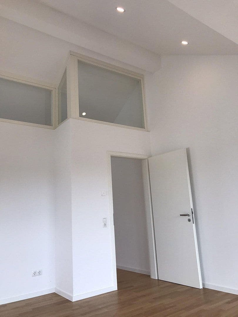 Pronájem bytu 4+1 210 m², Koblenz, Porýní-Falc Pronájem bytu 4+1 210 m², Koblenz, Porýní-Falc