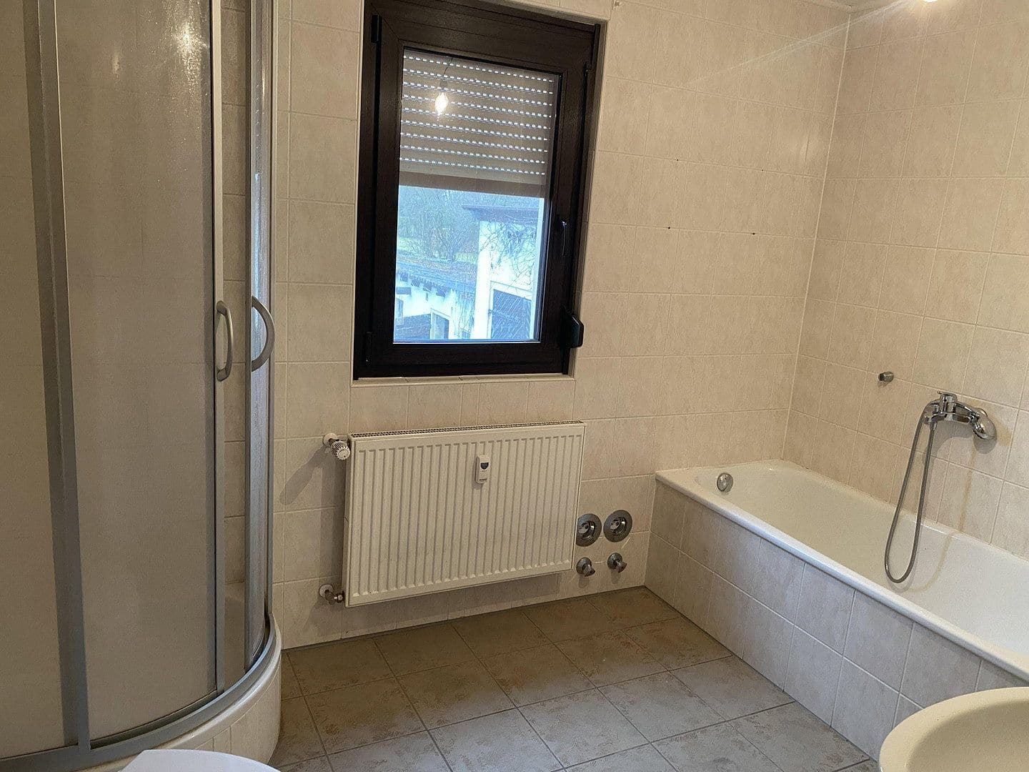 Prodej domu 280 m², pozemek 833 m², Kleinsendelbach, Bavorsko Prodej domu 280 m², pozemek 833 m², Kleinsendelbach, Bavorsko