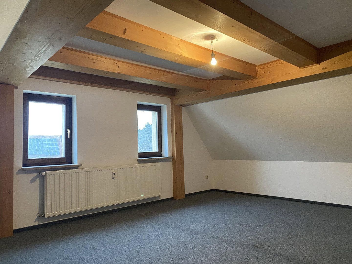 Prodej domu 280 m², pozemek 833 m², Kleinsendelbach, Bavorsko Prodej domu 280 m², pozemek 833 m², Kleinsendelbach, Bavorsko