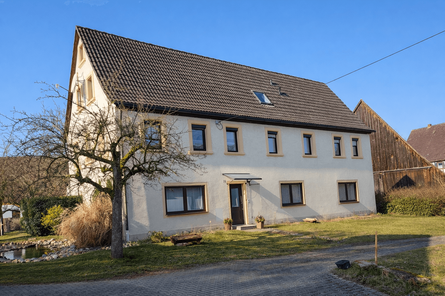Prodej domu 280 m², pozemek 833 m², Kleinsendelbach, Bavorsko Prodej domu 280 m², pozemek 833 m², Kleinsendelbach, Bavorsko