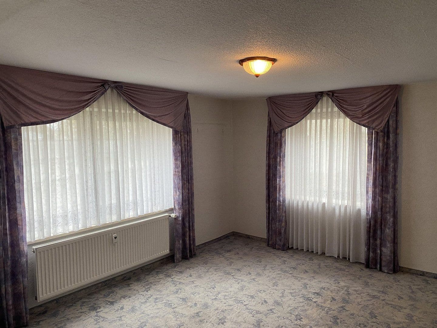 Prodej domu 280 m², pozemek 833 m², Kleinsendelbach, Bavorsko Prodej domu 280 m², pozemek 833 m², Kleinsendelbach, Bavorsko