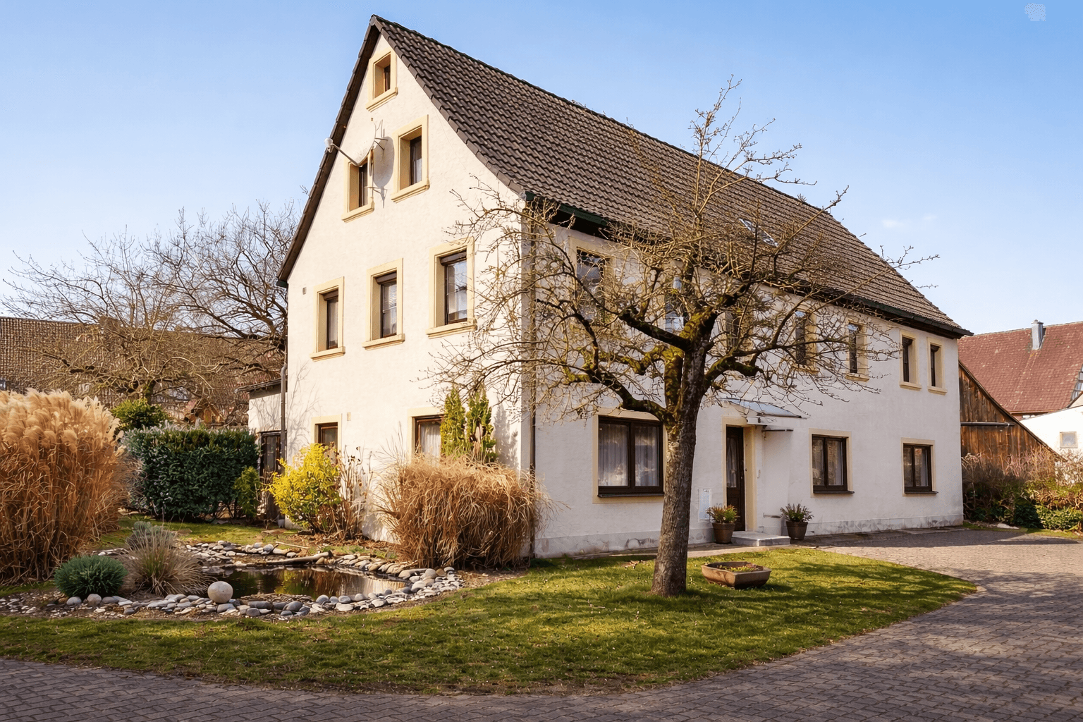 Prodej domu 280 m², pozemek 833 m², Kleinsendelbach, Bavorsko Prodej domu 280 m², pozemek 833 m², Kleinsendelbach, Bavorsko