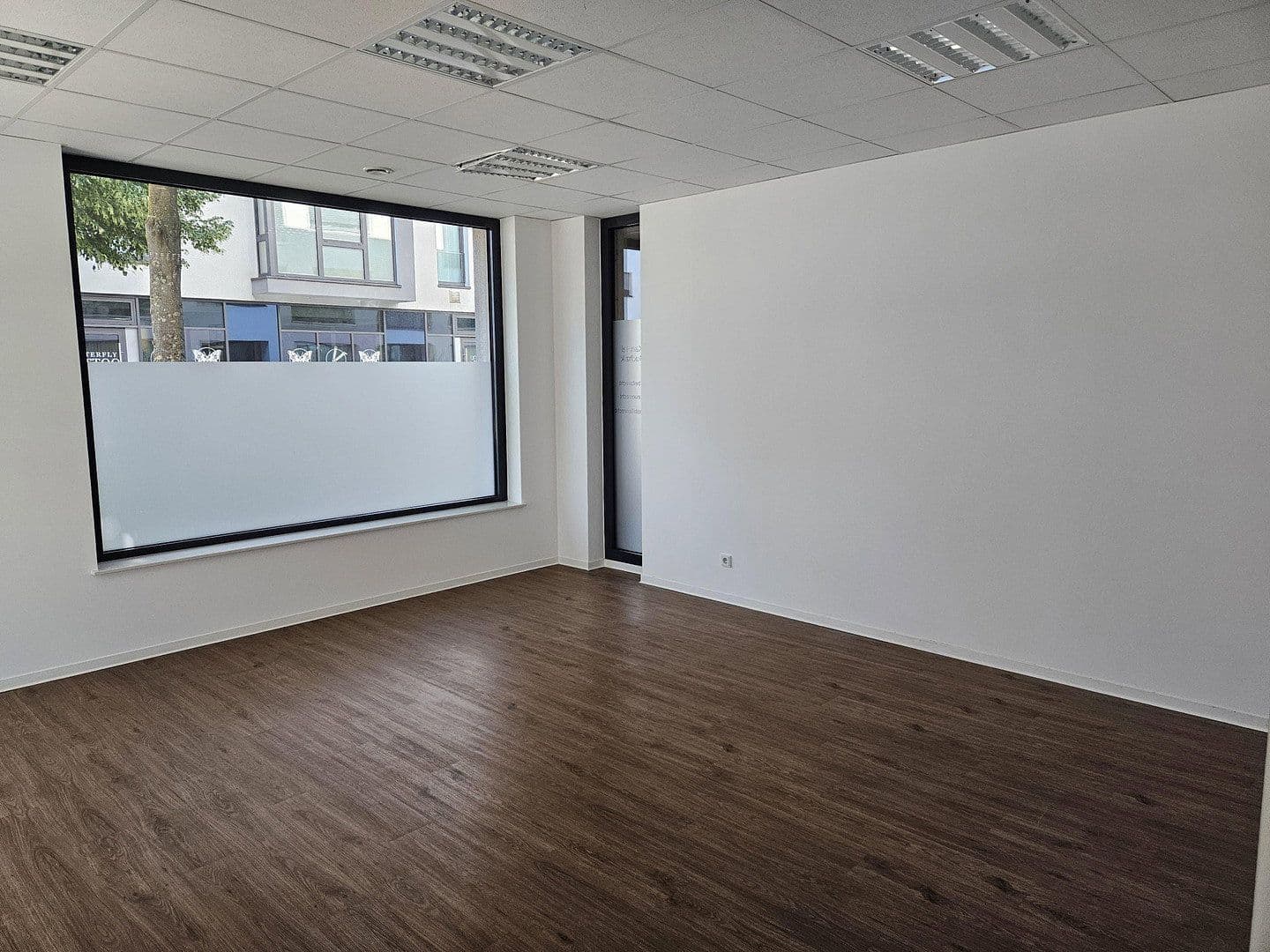 Pronájem kanceláře 81 m², Walther-Rathenau-Str. 30, Bielefeld, Severní Porýní-Vestfálsko Pronájem kanceláře 81 m², Walther-Rathenau-Str. 30, Bielefeld, Severní Porýní-Vestfálsko