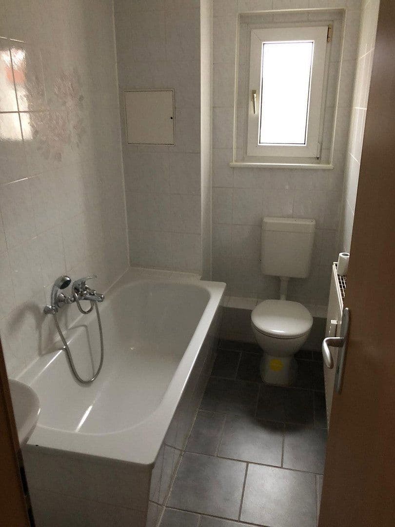 Pronájem bytu 3+1 60 m², Georg-Schwarz-Str. 1, Zwenkau, Sasko Pronájem bytu 3+1 60 m², Georg-Schwarz-Str. 1, Zwenkau, Sasko