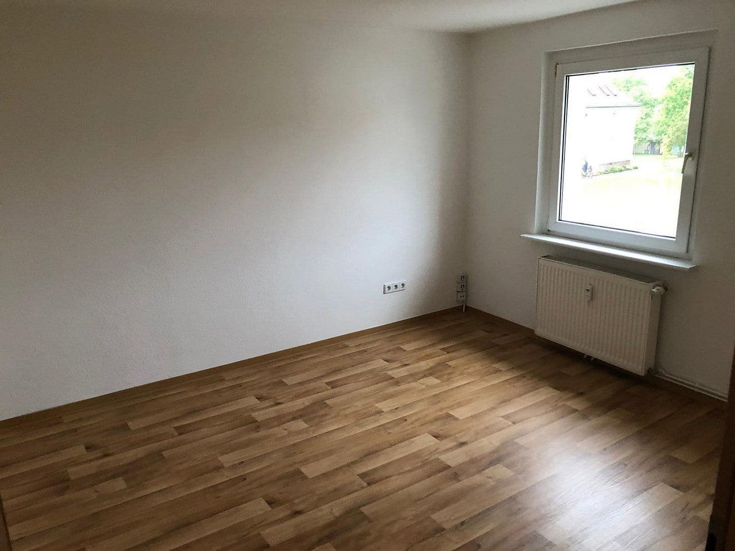 Pronájem bytu 3+1 60 m², Georg-Schwarz-Str. 1, Zwenkau, Sasko Pronájem bytu 3+1 60 m², Georg-Schwarz-Str. 1, Zwenkau, Sasko