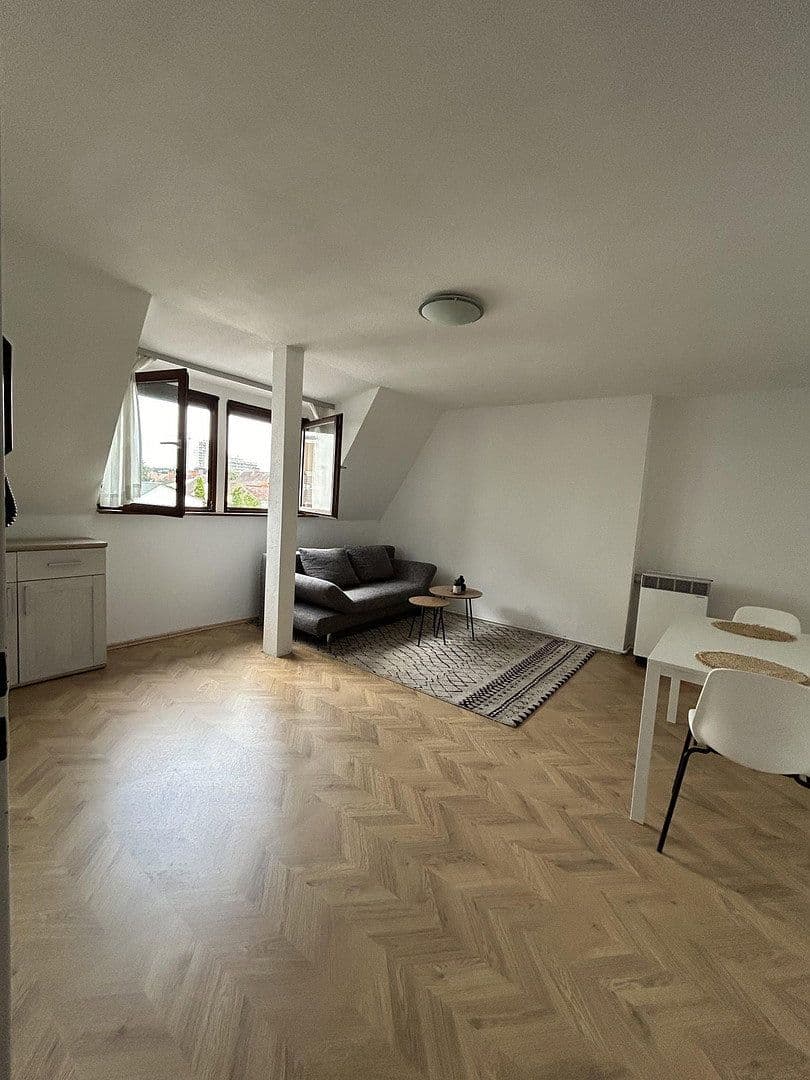 Pronájem bytu 2+1 41 m², Langen, Hessen Pronájem bytu 2+1 41 m², Langen, Hessen