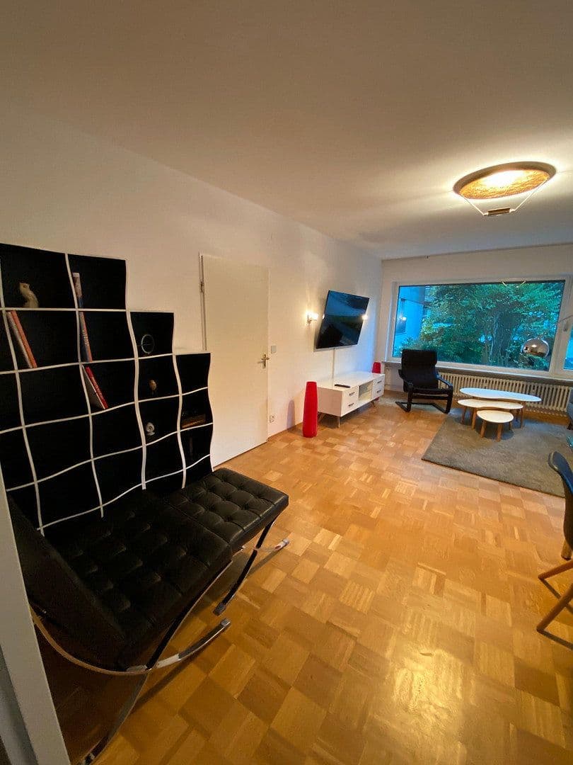 Pronájem bytu 2+1 56 m², Felix-Dahn-Straße 0, München, Bavorsko Pronájem bytu 2+1 56 m², Felix-Dahn-Straße 0, München, Bavorsko