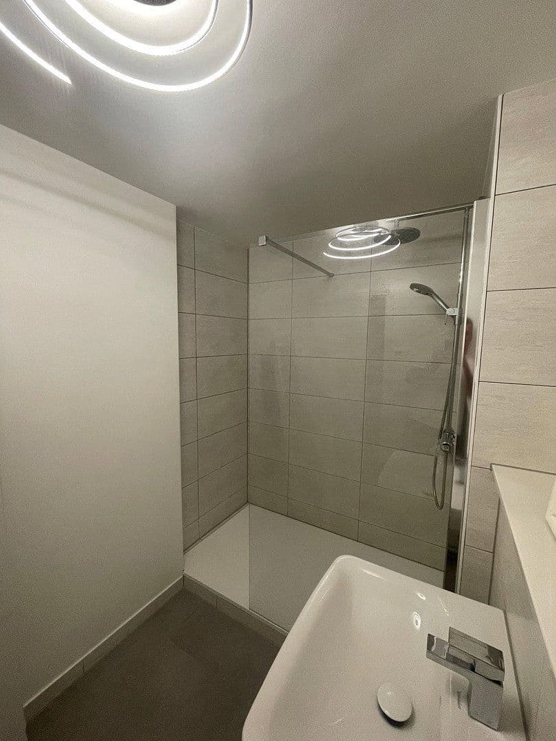 Pronájem bytu 2+1 56 m², Felix-Dahn-Straße 0, München, Bavorsko Pronájem bytu 2+1 56 m², Felix-Dahn-Straße 0, München, Bavorsko