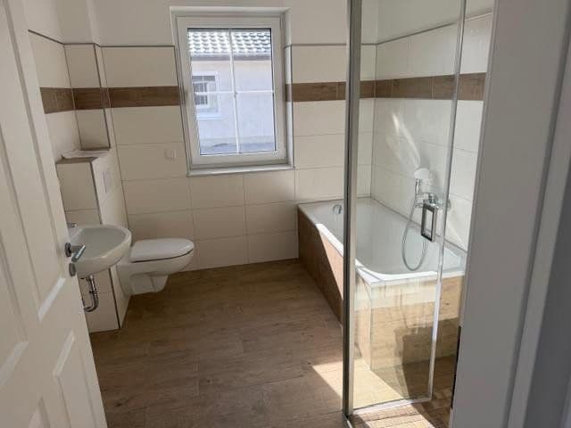 Prodej domu 90 m², pozemek 400 m², Feldberger Seenlandschaft, Mecklenburg-Vorpommern Prodej domu 90 m², pozemek 400 m², Feldberger Seenlandschaft, Mecklenburg-Vorpommern