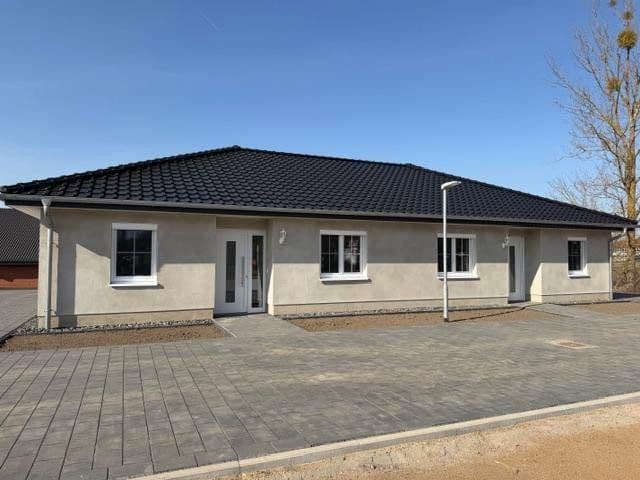 Prodej domu 90 m², pozemek 400 m², Feldberger Seenlandschaft, Mecklenburg-Vorpommern Prodej domu 90 m², pozemek 400 m², Feldberger Seenlandschaft, Mecklenburg-Vorpommern