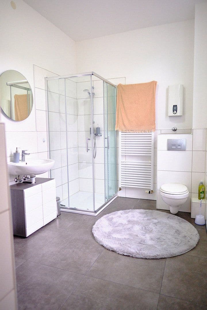 Pronájem bytu 2+1 80 m², Mülheim an der Ruhr, Severní Porýní-Vestfálsko Pronájem bytu 2+1 80 m², Mülheim an der Ruhr, Severní Porýní-Vestfálsko