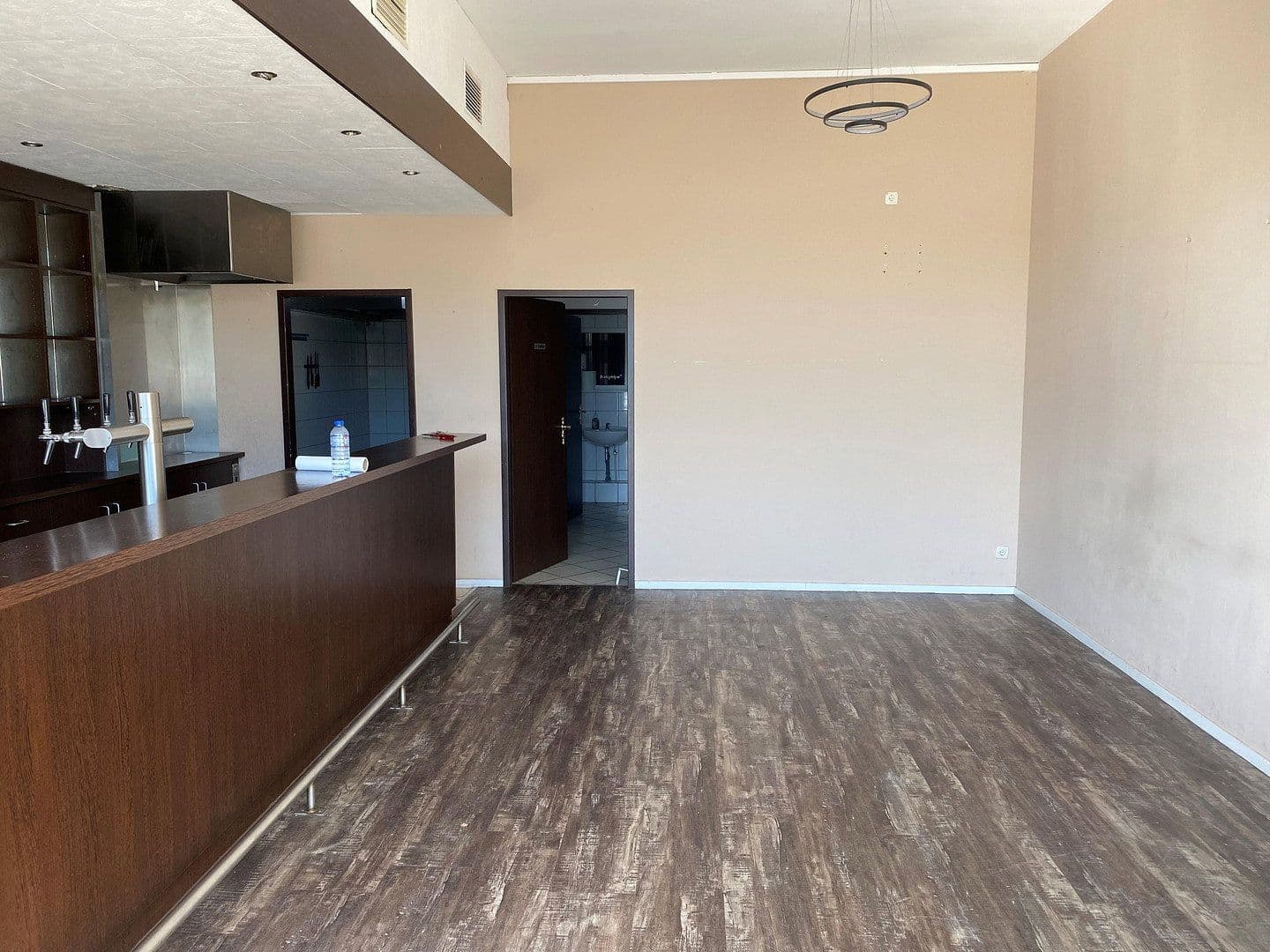 Pronájem nebytového prostoru 120 m², Kieler Str. 84, Lentföhrden, Šlesvicko-Holštýnsko Pronájem nebytového prostoru 120 m², Kieler Str. 84, Lentföhrden, Šlesvicko-Holštýnsko