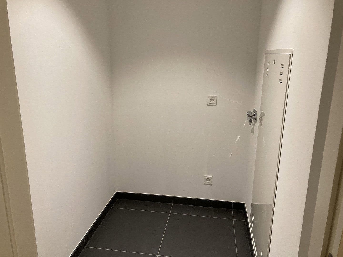 Pronájem bytu 2+1 67 m², Altonaer Straße 21, Berlin, Berlín Pronájem bytu 2+1 67 m², Altonaer Straße 21, Berlin, Berlín