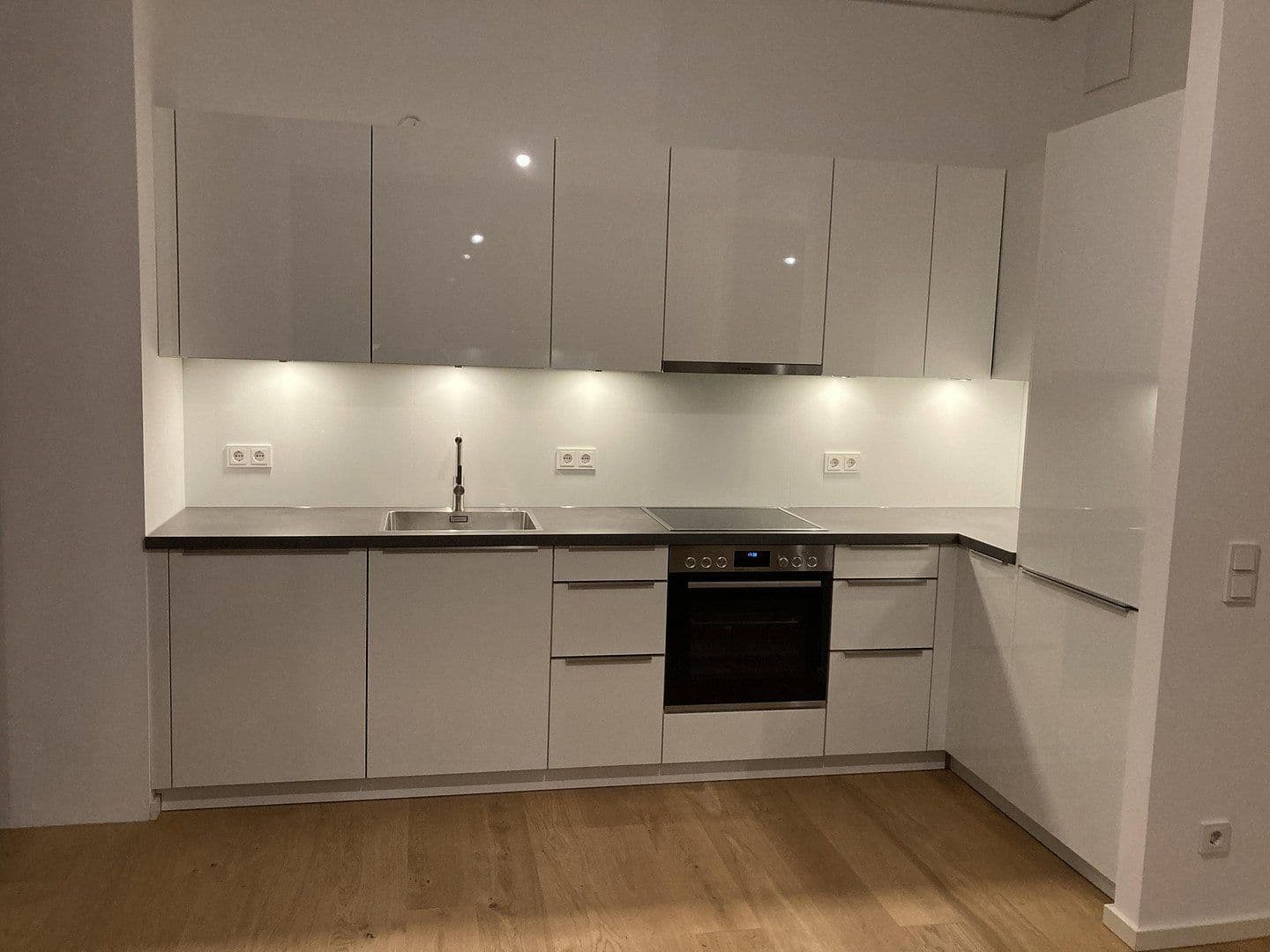 Pronájem bytu 2+1 67 m², Altonaer Straße 21, Berlin, Berlín Pronájem bytu 2+1 67 m², Altonaer Straße 21, Berlin, Berlín