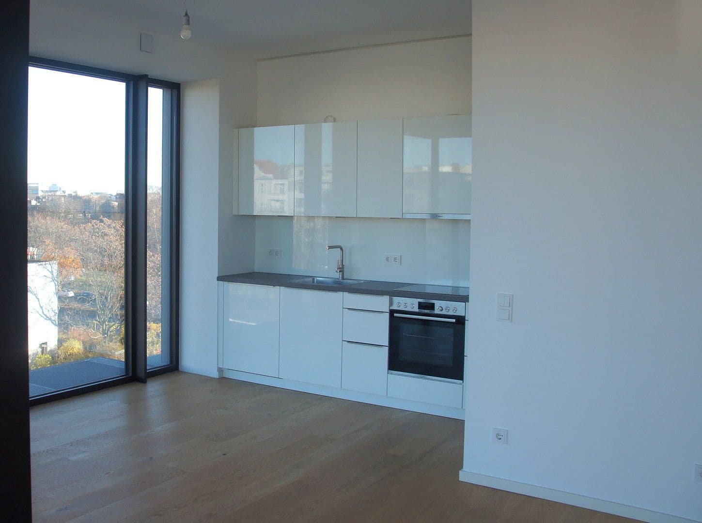 Pronájem bytu 2+1 67 m², Altonaer Straße 21, Berlin, Berlín Pronájem bytu 2+1 67 m², Altonaer Straße 21, Berlin, Berlín