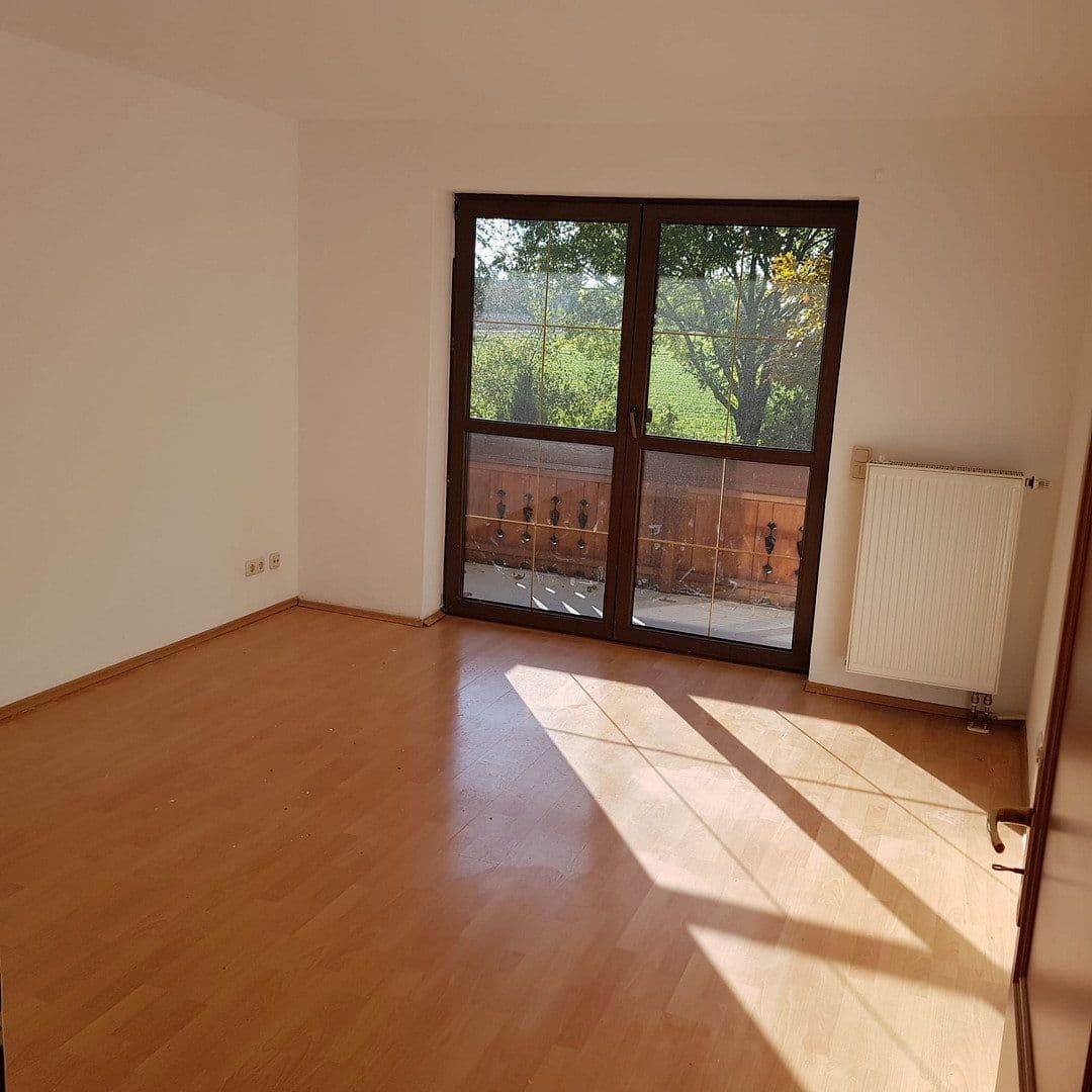 Pronájem bytu 3+1 82 m², Hinterm Hofanger, Taufkirchen, Bavorsko Pronájem bytu 3+1 82 m², Hinterm Hofanger, Taufkirchen, Bavorsko
