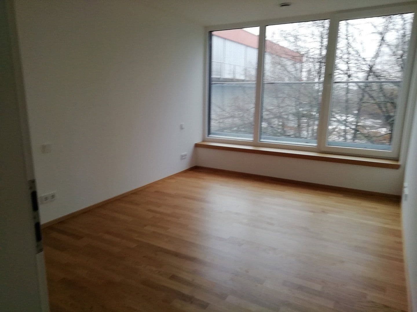 Pronájem bytu 4+1 95 m², Hohenzollernstraße 15, Holzgerlingen, Bádensko-Württembersko Pronájem bytu 4+1 95 m², Hohenzollernstraße 15, Holzgerlingen, Bádensko-Württembersko
