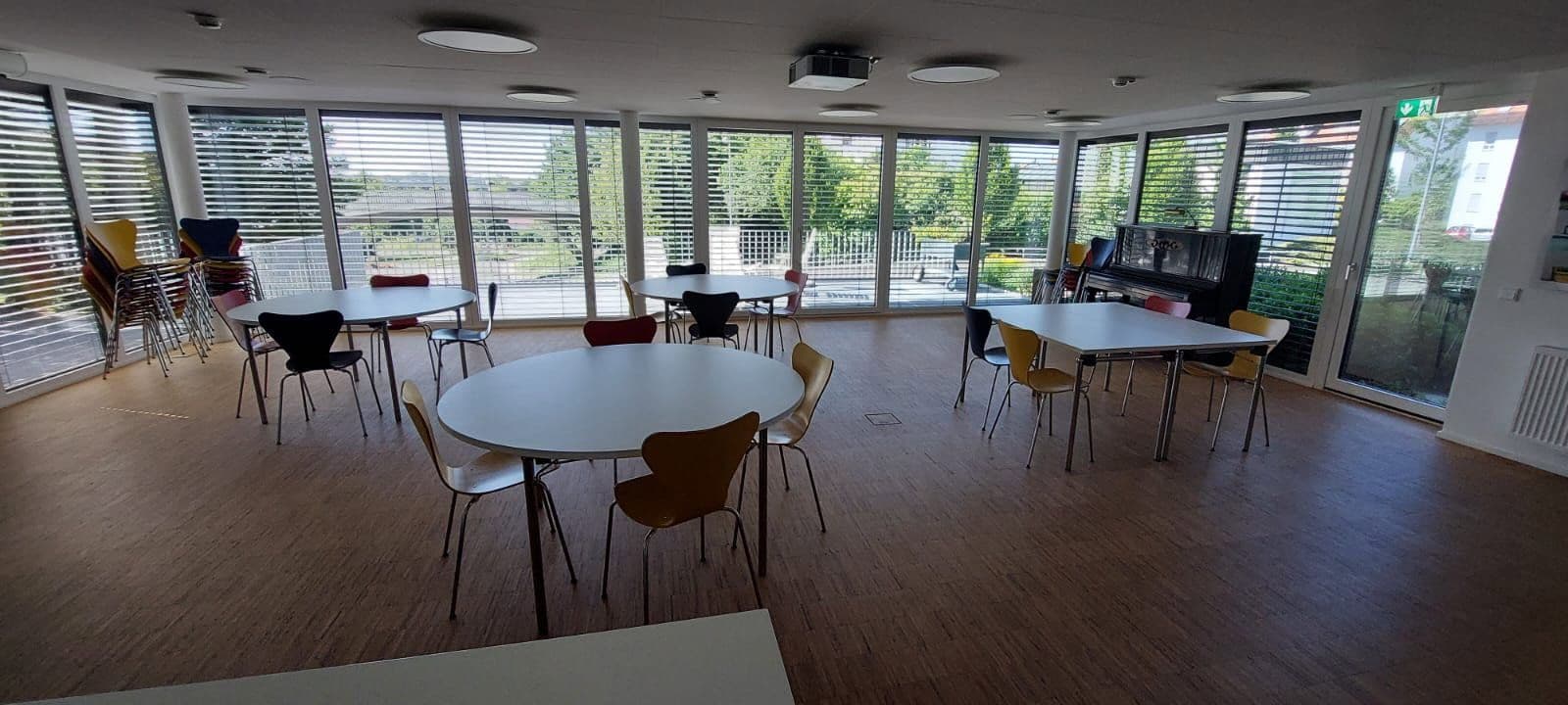 Pronájem bytu 4+1 95 m², Hohenzollernstraße 15, Holzgerlingen, Bádensko-Württembersko Pronájem bytu 4+1 95 m², Hohenzollernstraße 15, Holzgerlingen, Bádensko-Württembersko