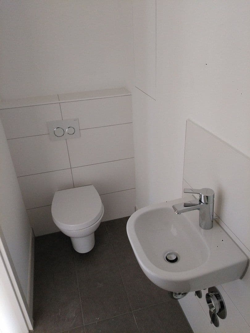 Pronájem bytu 4+1 95 m², Hohenzollernstraße 15, Holzgerlingen, Bádensko-Württembersko Pronájem bytu 4+1 95 m², Hohenzollernstraße 15, Holzgerlingen, Bádensko-Württembersko