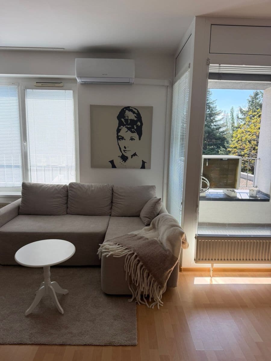 Pronájem bytu 1+1 41 m², Hrachová, Ružinov, Bratislavský kraj Pronájem bytu 1+1 41 m², Hrachová, Ružinov, Bratislavský kraj