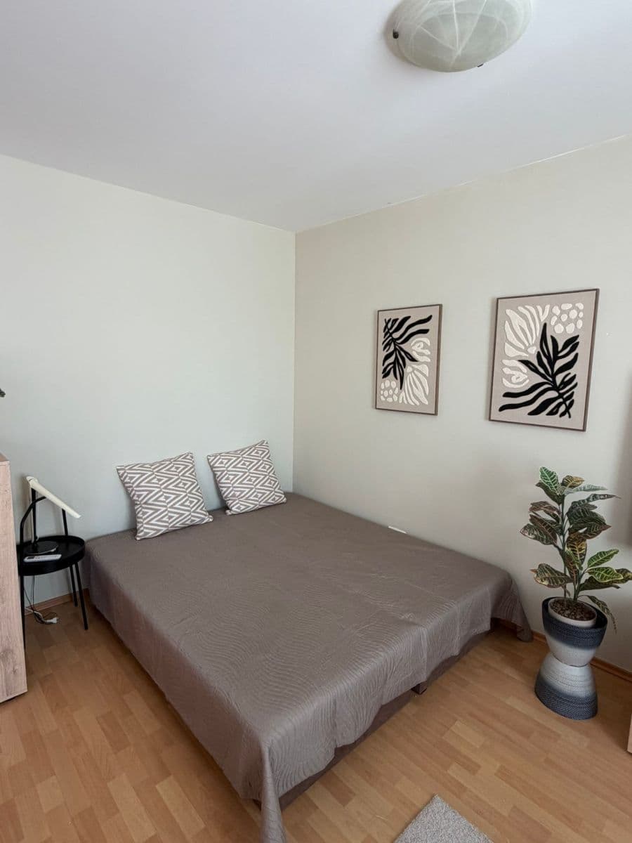 Pronájem bytu 1+1 41 m², Hrachová, Ružinov, Bratislavský kraj Pronájem bytu 1+1 41 m², Hrachová, Ružinov, Bratislavský kraj