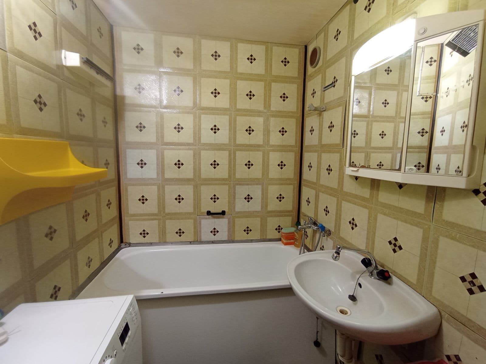 Prodej bytu 3+1 74 m², Konečná, Karlovy Vary, Karlovarský kraj Prodej bytu 3+1 74 m², Konečná, Karlovy Vary, Karlovarský kraj