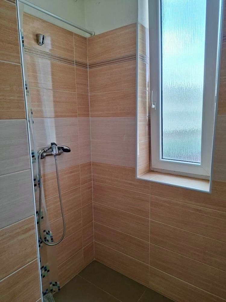 Pronájem nebytového prostoru 32 m², Pod Hájem, Králův Dvůr, Středočeský kraj Pronájem nebytového prostoru 32 m², Pod Hájem, Králův Dvůr, Středočeský kraj