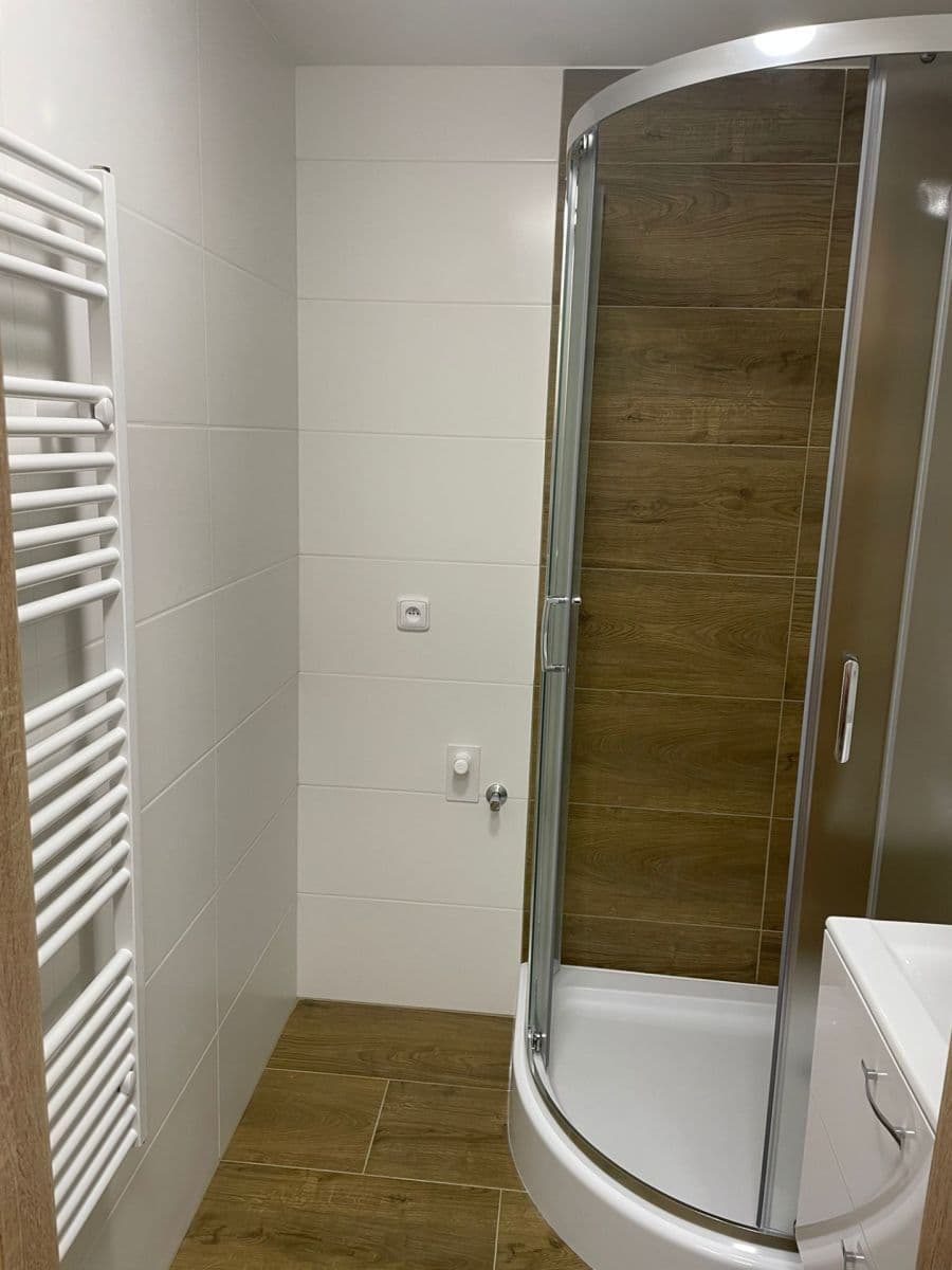 Pronájem bytu 2+kk 47 m², Kosmonautů, Mělník, Středočeský kraj Pronájem bytu 2+kk 47 m², Kosmonautů, Mělník, Středočeský kraj