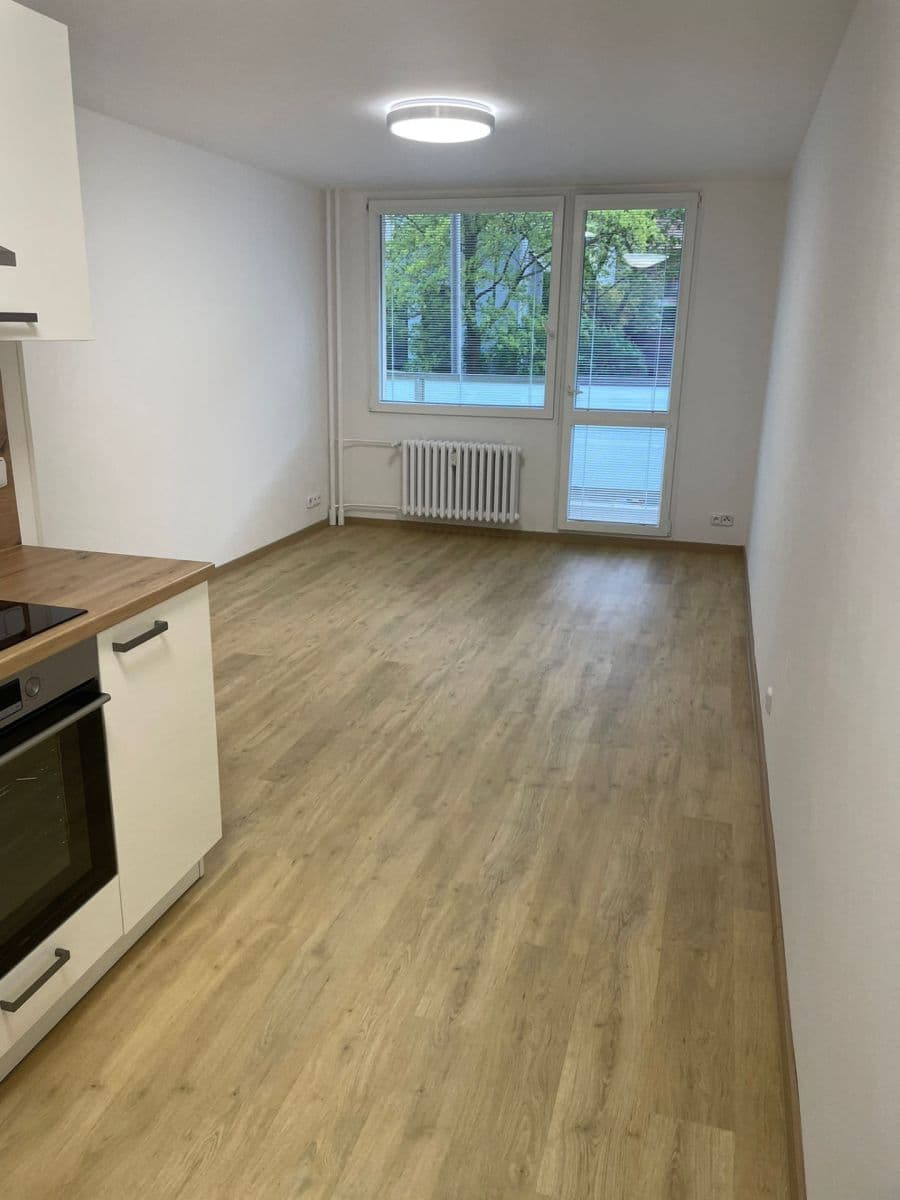 Pronájem bytu 2+kk 47 m², Kosmonautů, Mělník, Středočeský kraj Pronájem bytu 2+kk 47 m², Kosmonautů, Mělník, Středočeský kraj