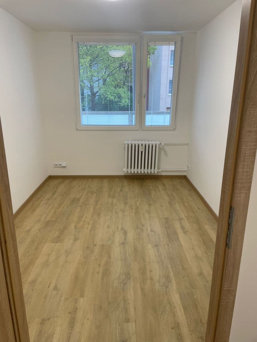 Pronájem bytu 2+kk 47 m², Kosmonautů, Mělník, Středočeský kraj Pronájem bytu 2+kk 47 m², Kosmonautů, Mělník, Středočeský kraj