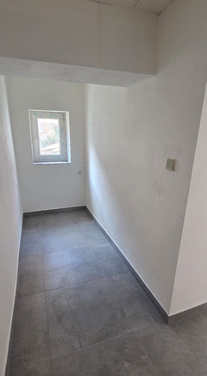 Pronájem bytu 1+kk 28 m², Hodolanská, Olomouc, Olomoucký kraj Pronájem bytu 1+kk 28 m², Hodolanská, Olomouc, Olomoucký kraj