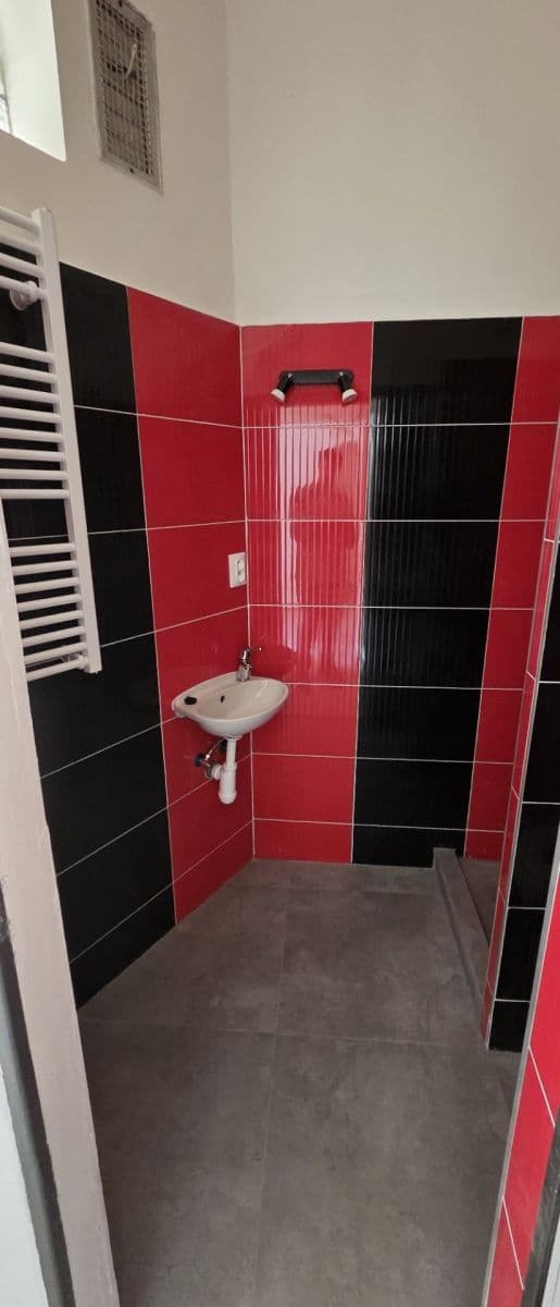 Pronájem bytu 1+kk 28 m², Hodolanská, Olomouc, Olomoucký kraj Pronájem bytu 1+kk 28 m², Hodolanská, Olomouc, Olomoucký kraj