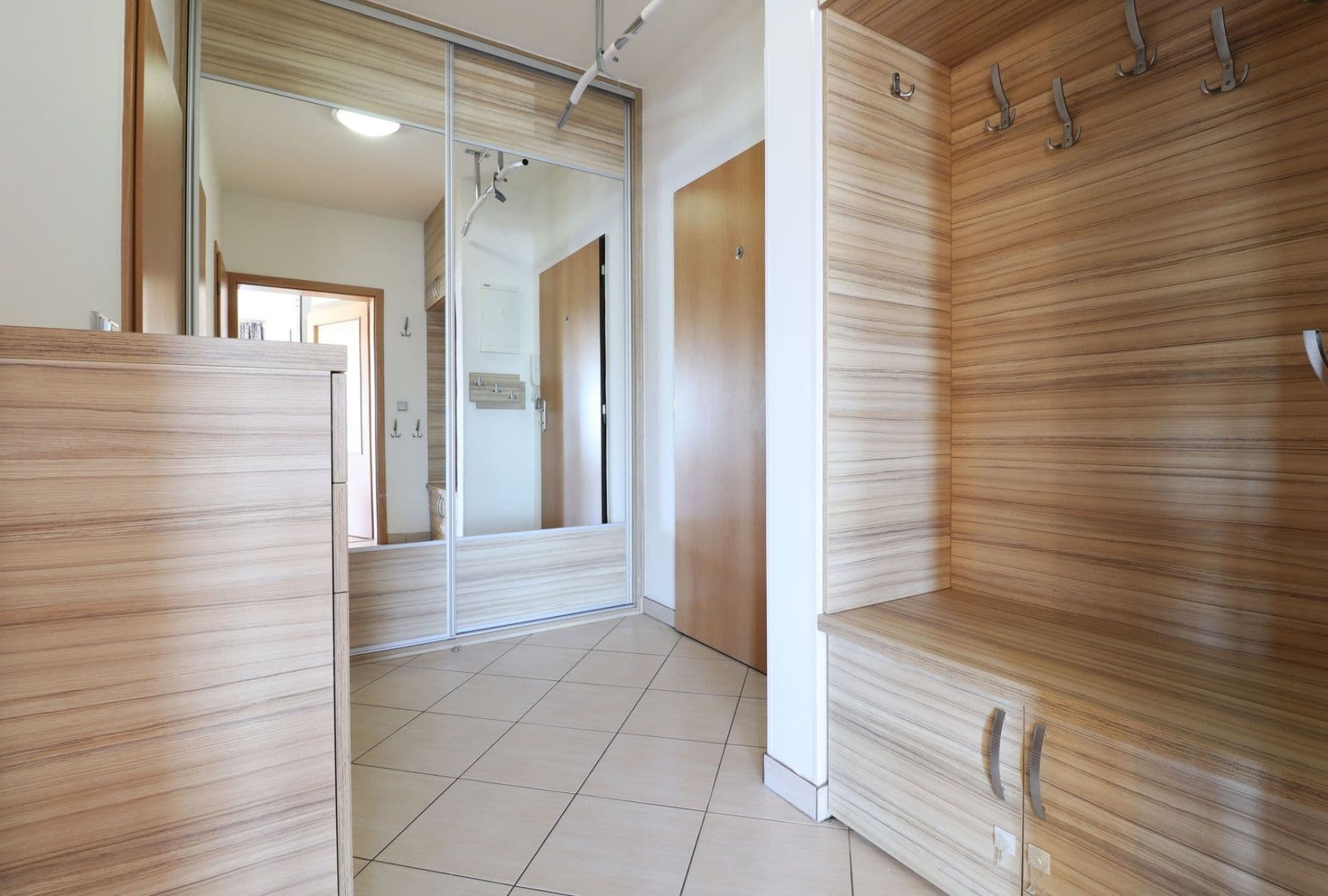 Pronájem bytu 3+kk 65 m², Jana Přibíka, Praha, Praha Pronájem bytu 3+kk 65 m², Jana Přibíka, Praha, Praha