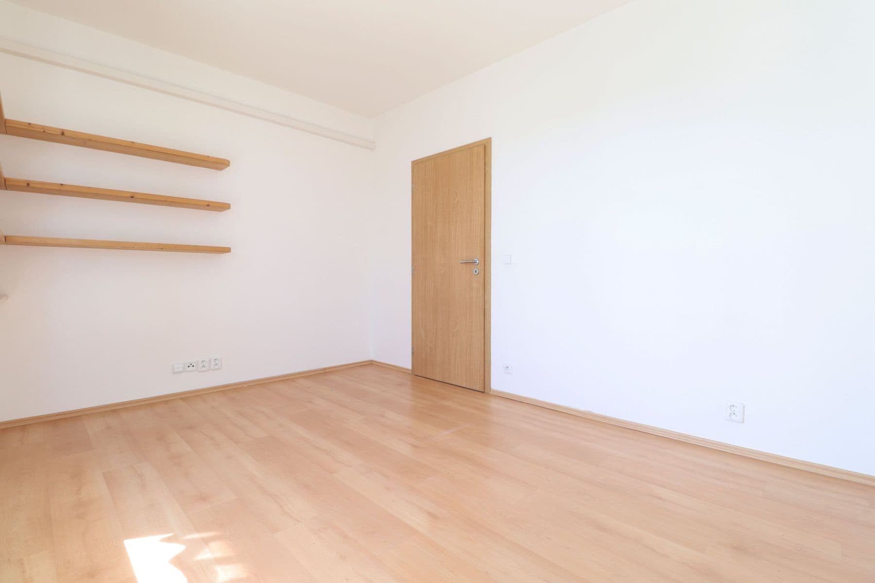 Pronájem bytu 3+kk 65 m², Jana Přibíka, Praha, Praha Pronájem bytu 3+kk 65 m², Jana Přibíka, Praha, Praha