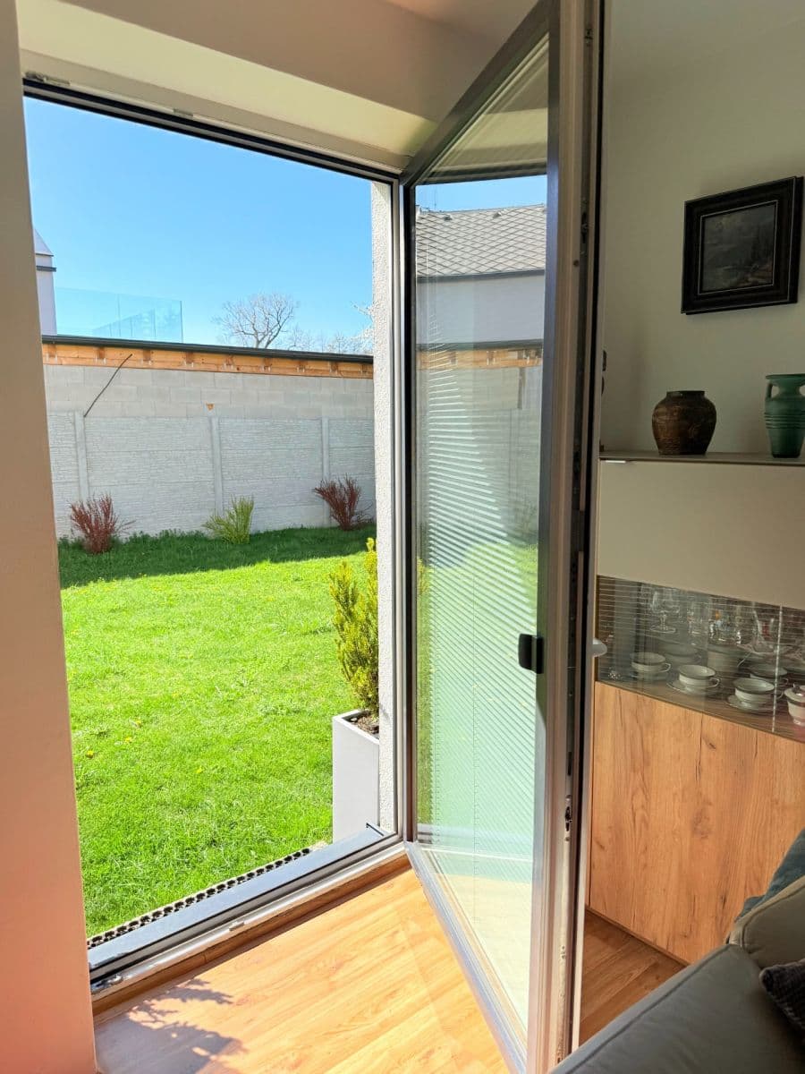 Prodej domu 120 m², pozemek 373 m², Na Obci, Hostouň, Středočeský kraj Prodej domu 120 m², pozemek 373 m², Na Obci, Hostouň, Středočeský kraj