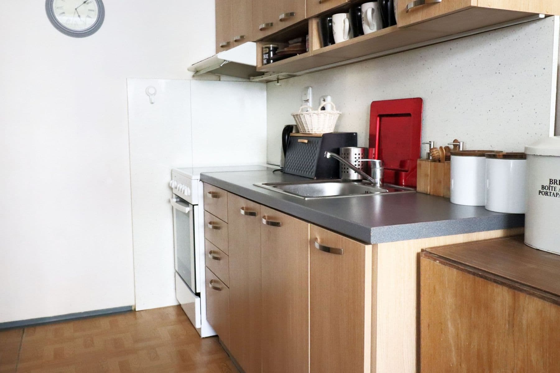 Pronájem bytu 3+1 76 m², Doležalova, Praha, Praha Pronájem bytu 3+1 76 m², Doležalova, Praha, Praha