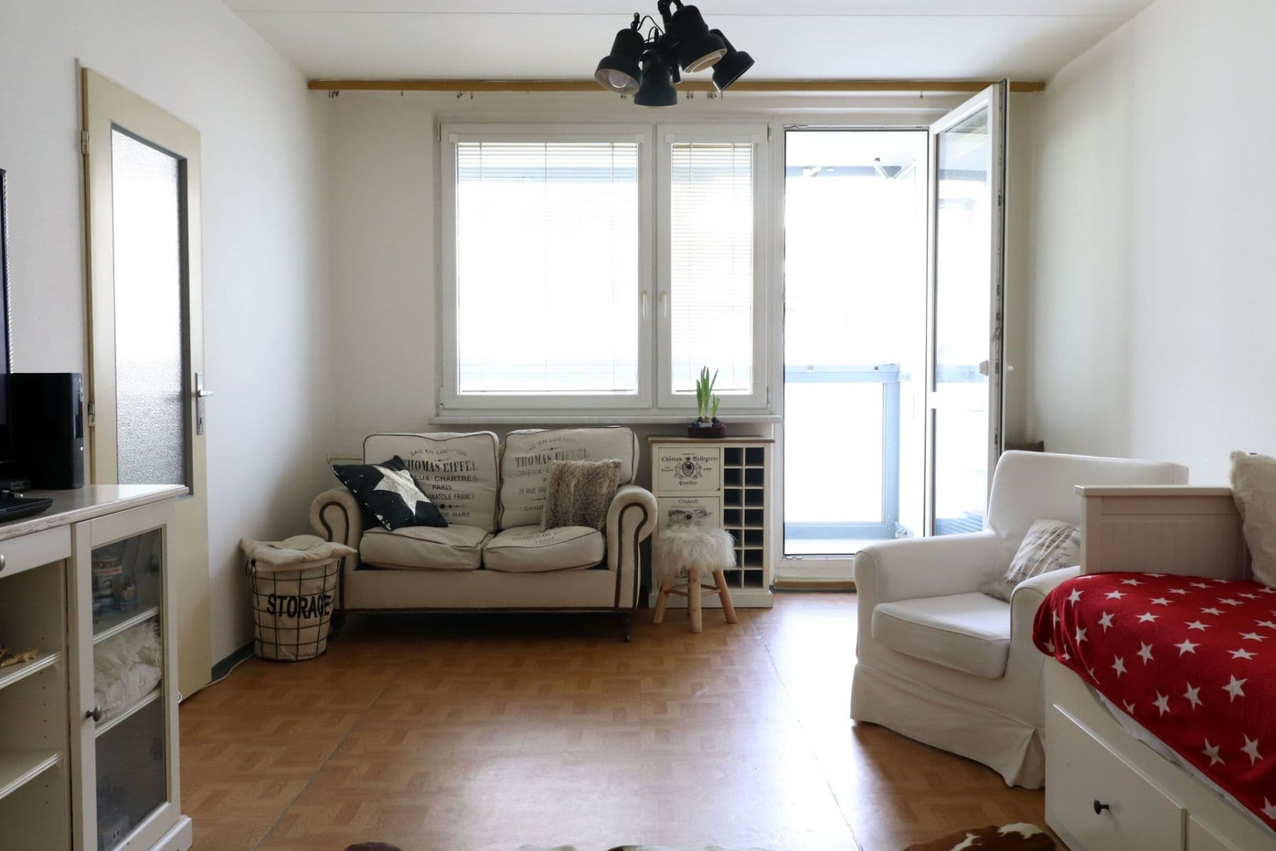 Pronájem bytu 3+1 76 m², Doležalova, Praha, Praha Pronájem bytu 3+1 76 m², Doležalova, Praha, Praha