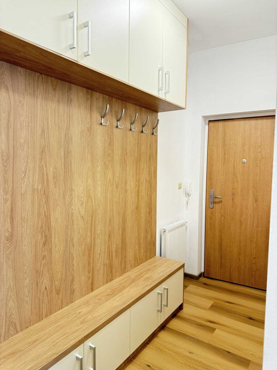 Pronájem bytu 42 m², Zbraslavská, Praha, Praha Pronájem bytu 42 m², Zbraslavská, Praha, Praha
