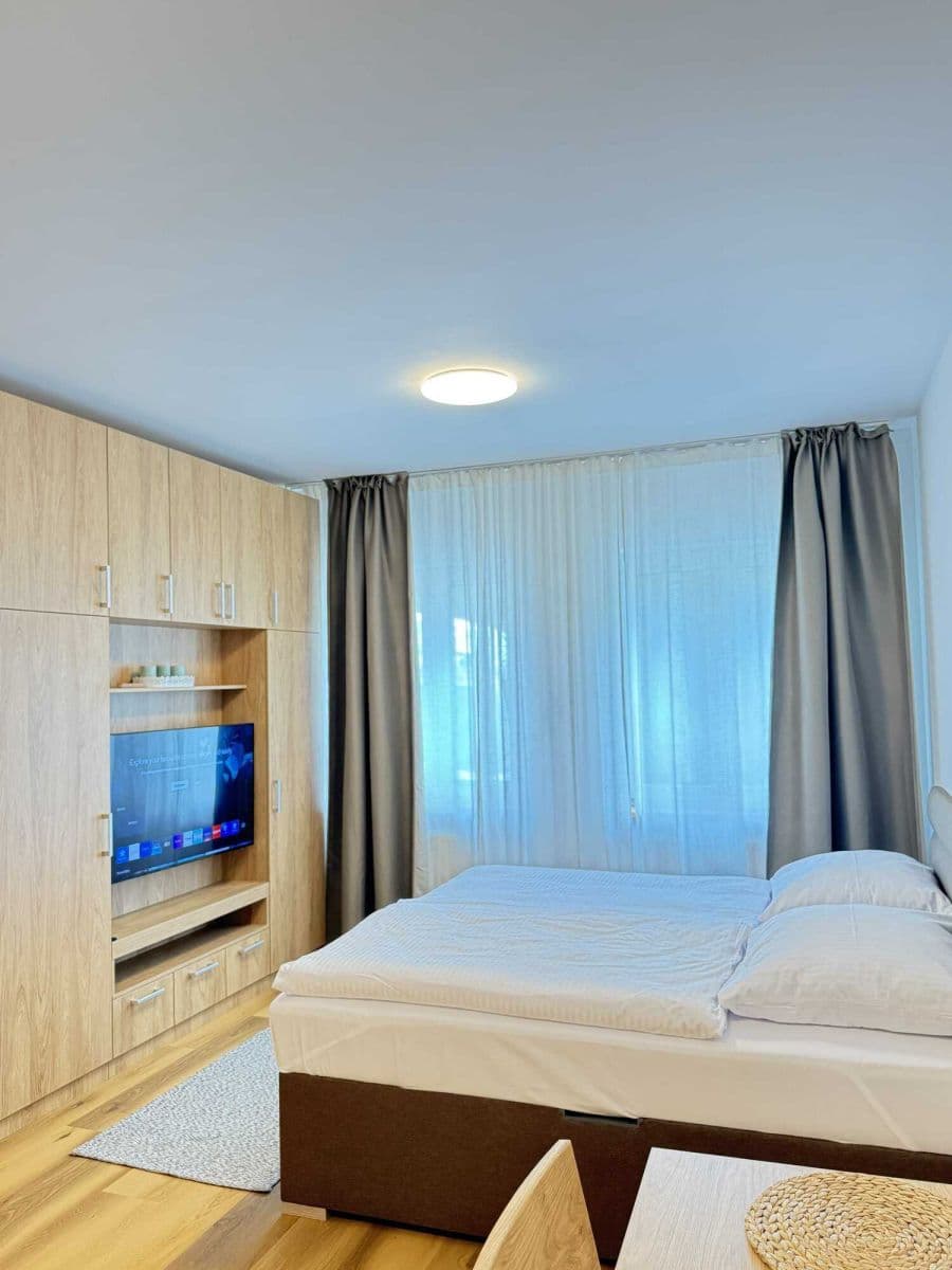 Pronájem bytu 42 m², Zbraslavská, Praha, Praha Pronájem bytu 42 m², Zbraslavská, Praha, Praha