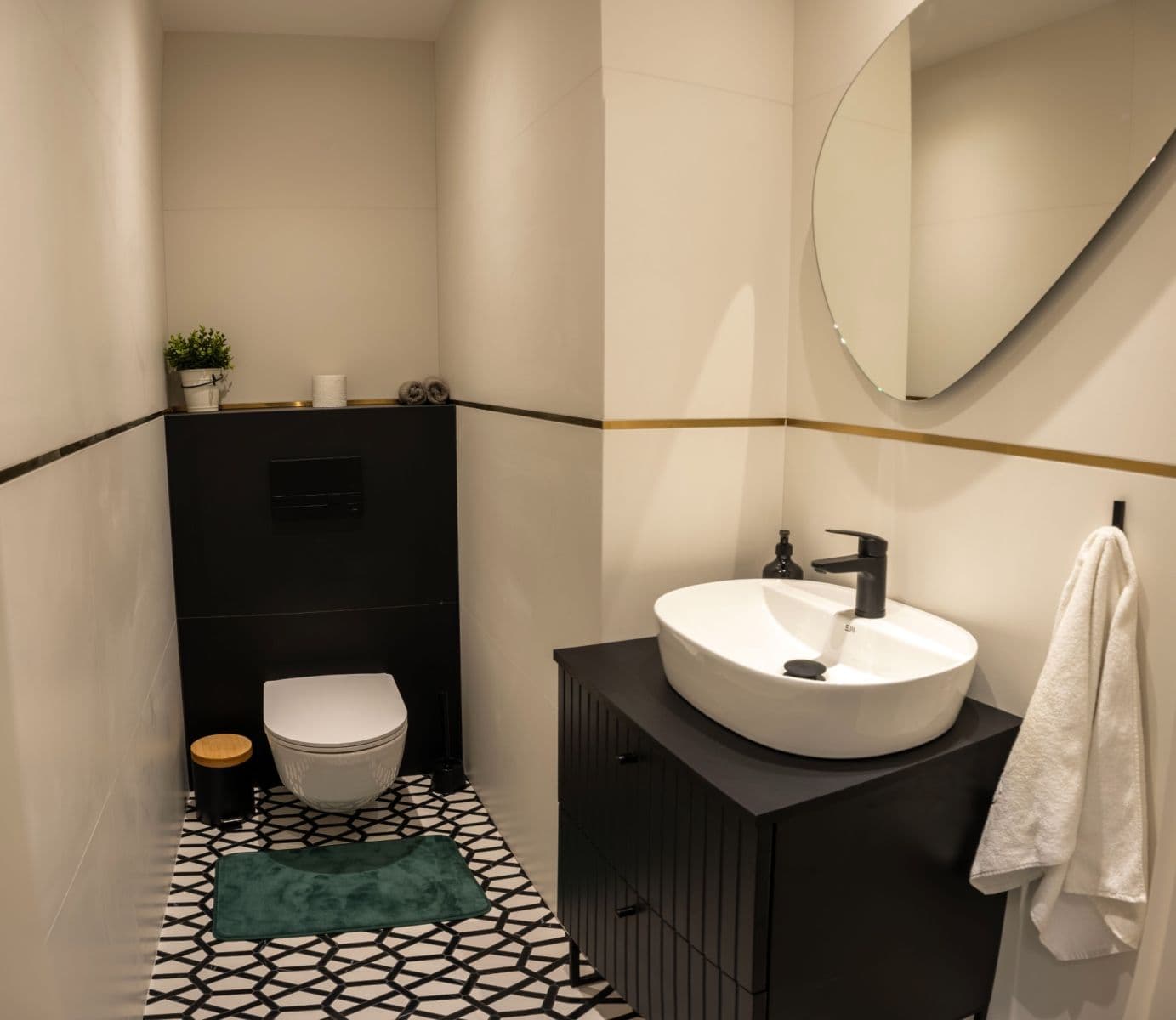 Pronájem bytu 2+1 54 m², Pod Hájmi, Košice - mestská časť Lorinčík, Košický kraj Pronájem bytu 2+1 54 m², Pod Hájmi, Košice - mestská časť Lorinčík, Košický kraj