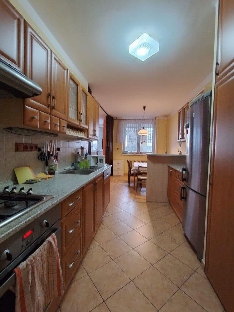 Prodej bytu 3+1 80 m², 30. dubna, Ostrava, Moravskoslezský kraj Prodej bytu 3+1 80 m², 30. dubna, Ostrava, Moravskoslezský kraj