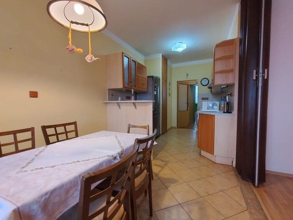 Prodej bytu 3+1 80 m², 30. dubna, Ostrava, Moravskoslezský kraj Prodej bytu 3+1 80 m², 30. dubna, Ostrava, Moravskoslezský kraj