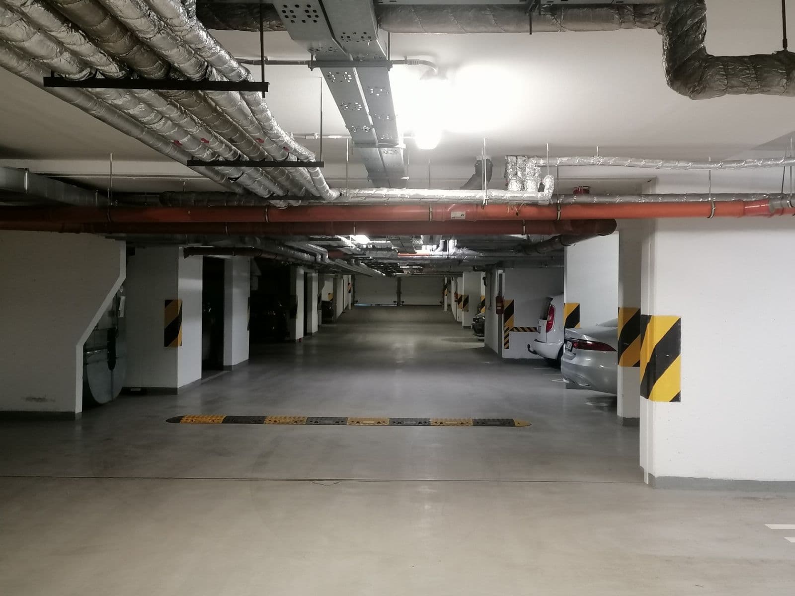 Pronájem garáže 13 m², Názovská, Praha, Praha Pronájem garáže 13 m², Názovská, Praha, Praha